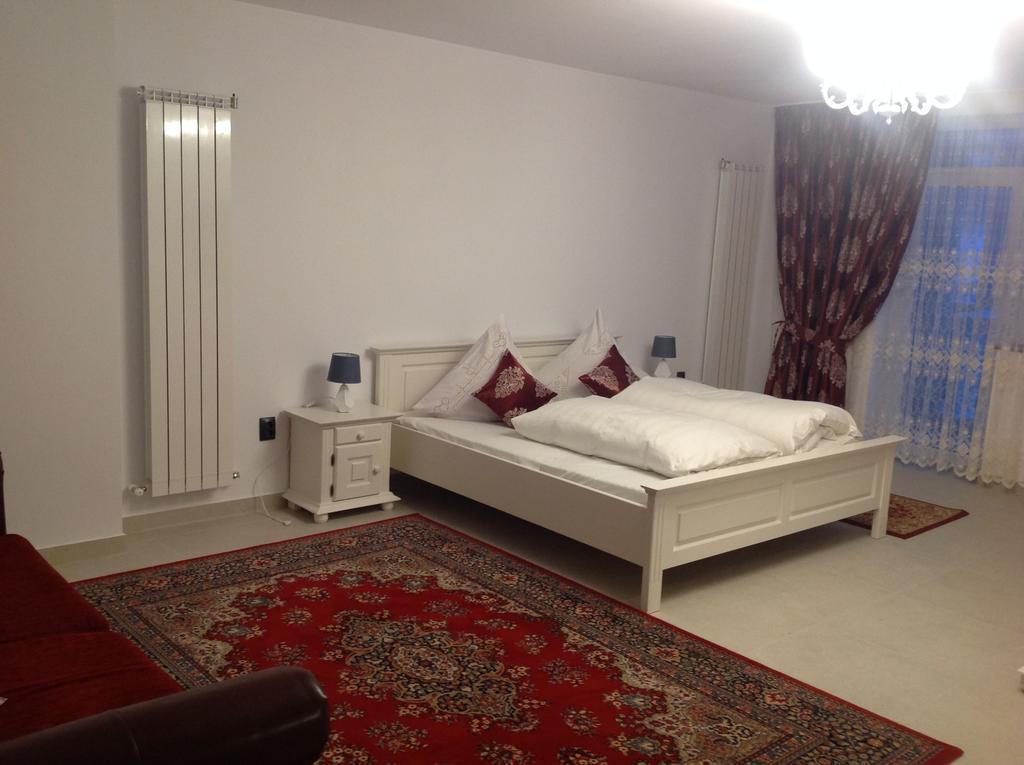 Casa Avram Otel Sucevita Dış mekan fotoğraf