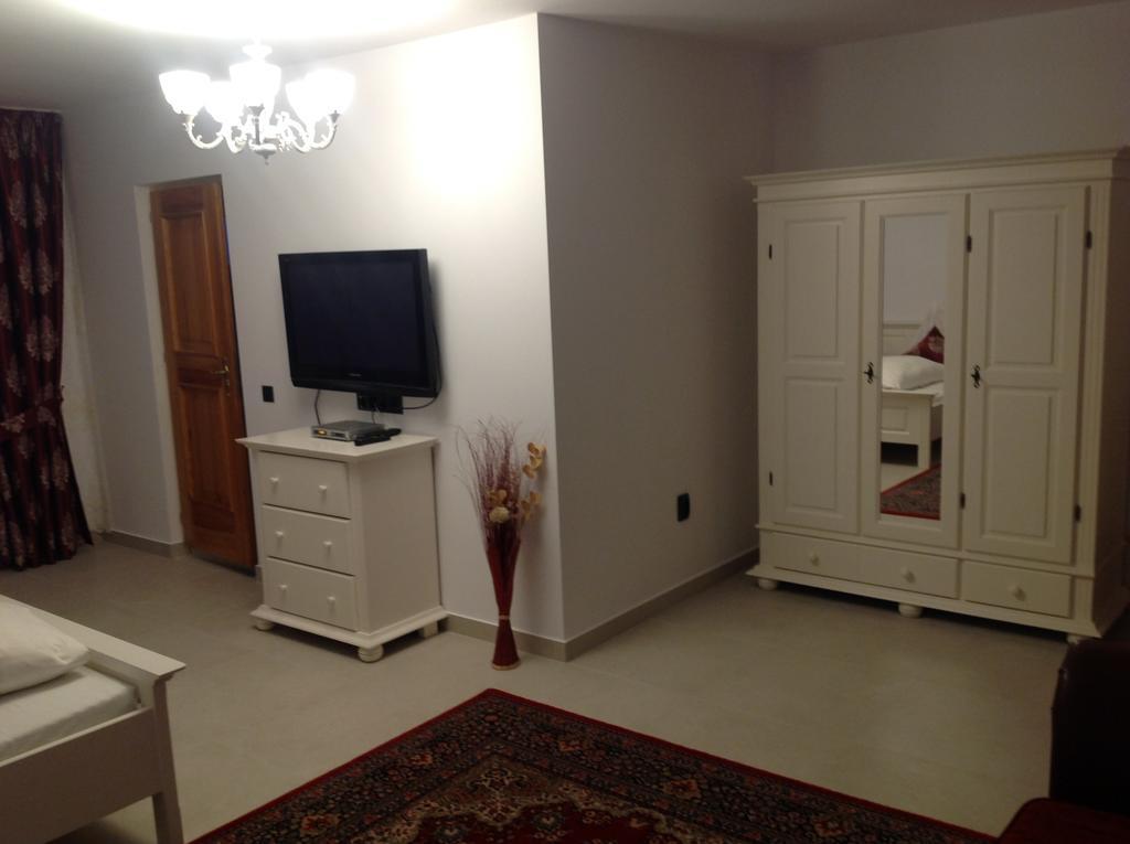 Casa Avram Otel Sucevita Dış mekan fotoğraf