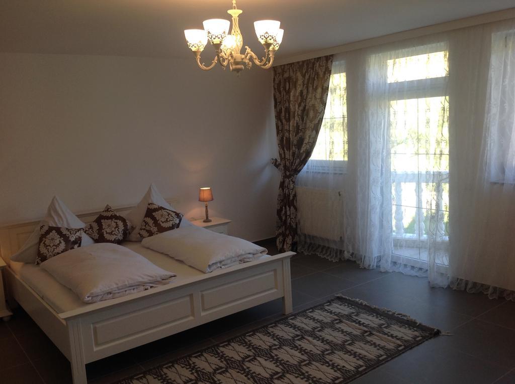 Casa Avram Otel Sucevita Dış mekan fotoğraf